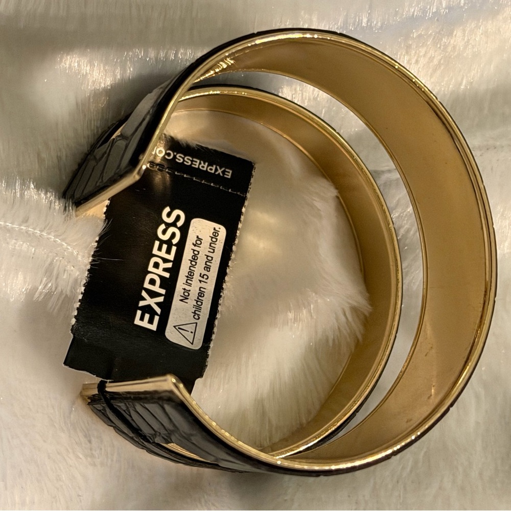 Express Black and Gold Women's Bracelet - Picture 2 of 3